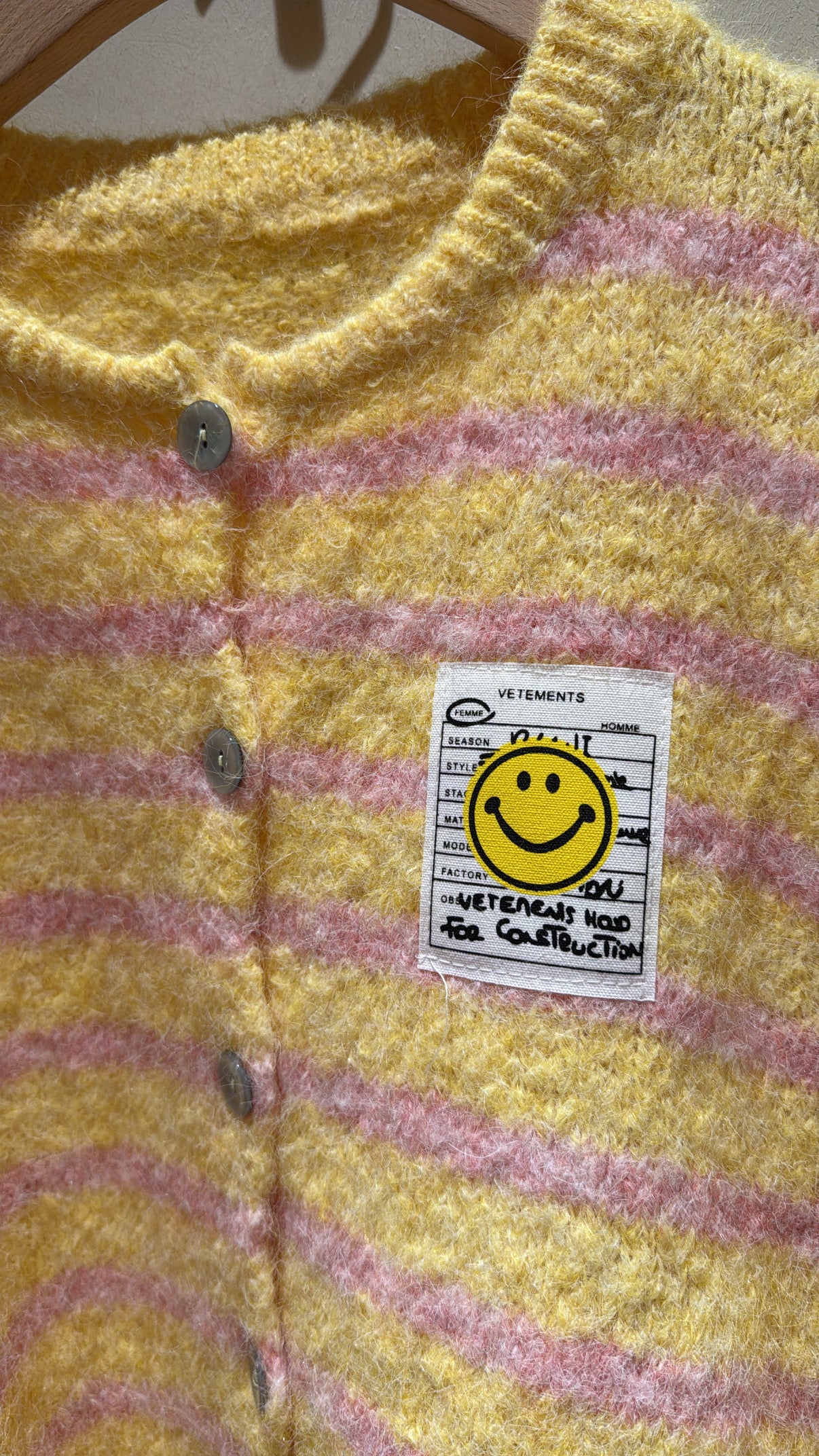 Striped Cardigan Smiley gelb