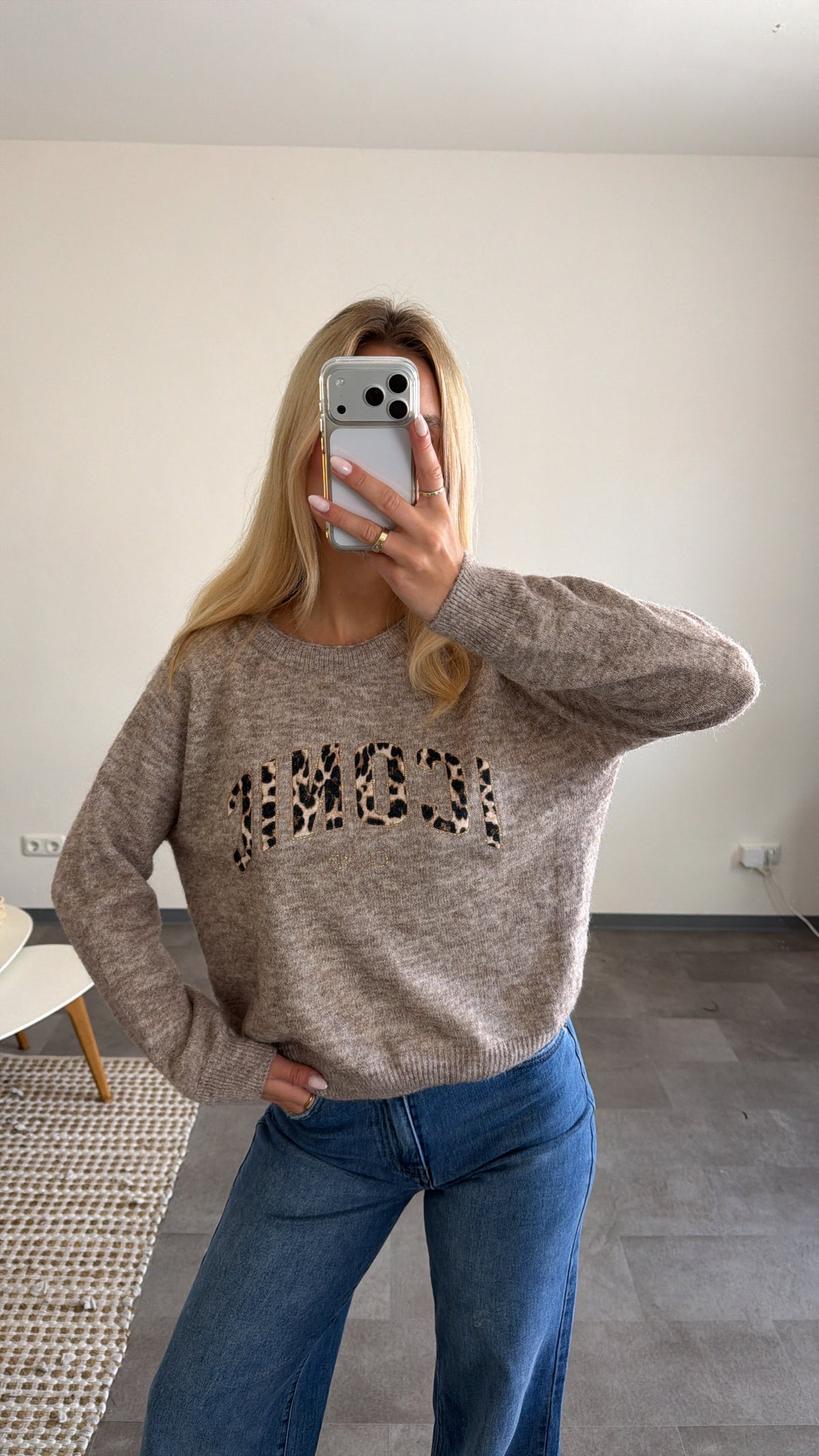 ICONIC LEO KNIT PULLOVER MOCCA