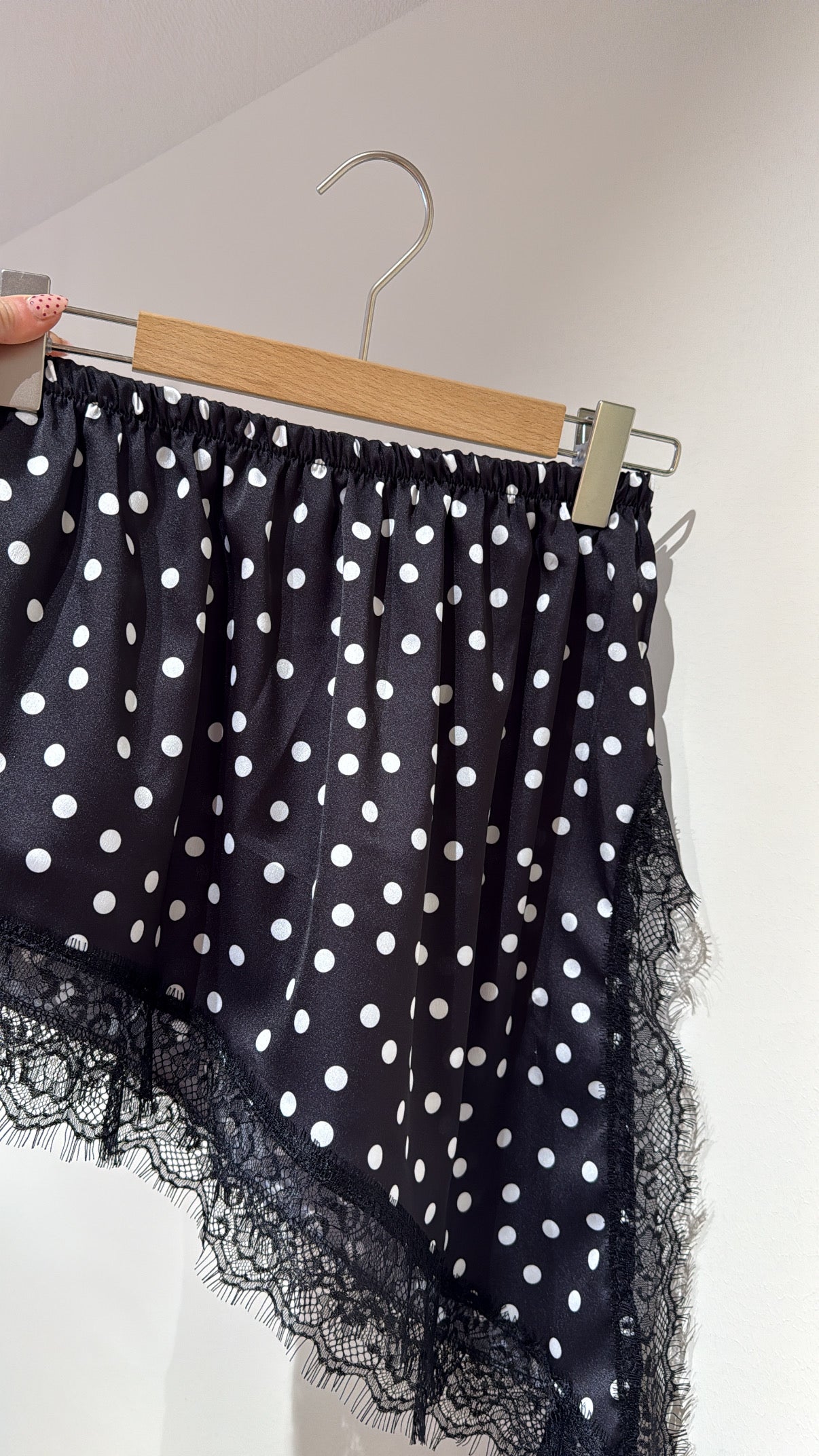 SPITZEN PUNKTE ROCK BLACK