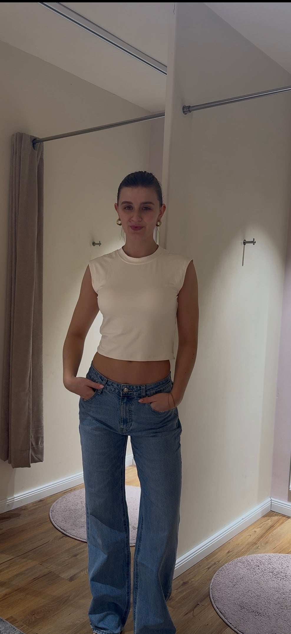 RÜCKENFREIES TOP BEIGE