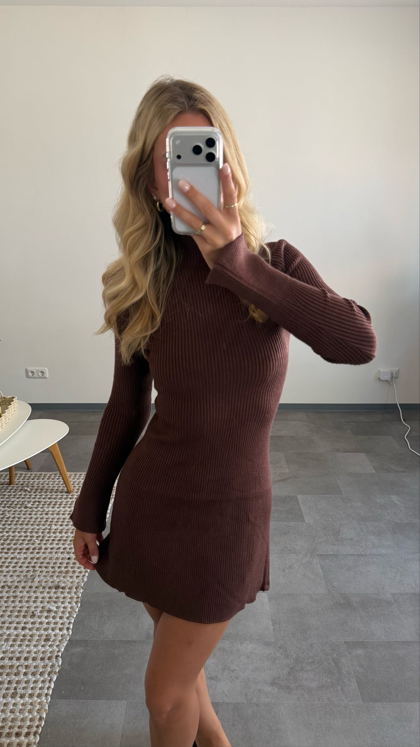 RIBBED TURTLENECK DRESS CHOCLATE