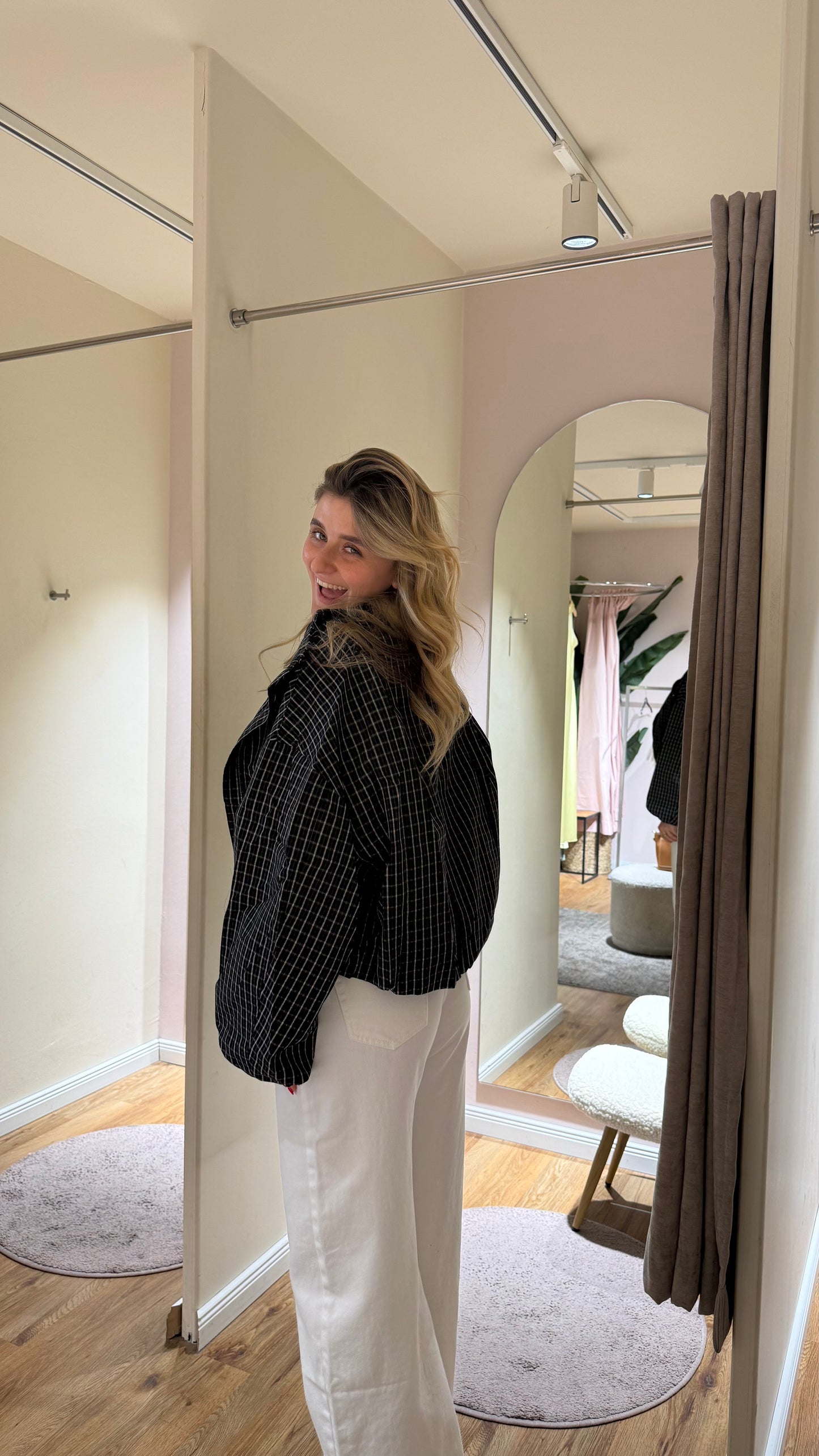 OVERSIZED PLAID BOMBER SCHWARZ