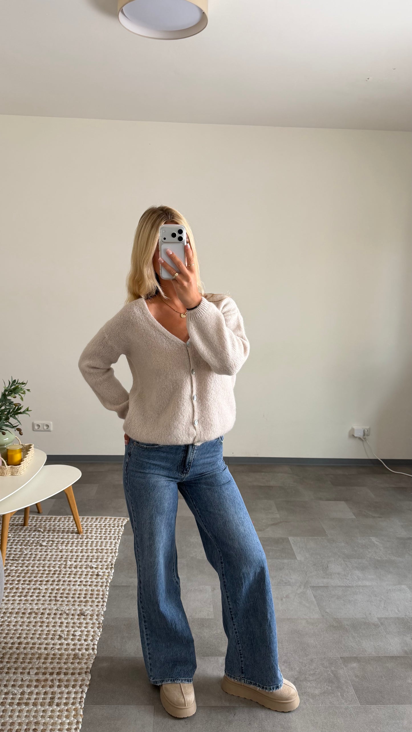 BASIC SOFT KNIT CARDIGAN BEIGE