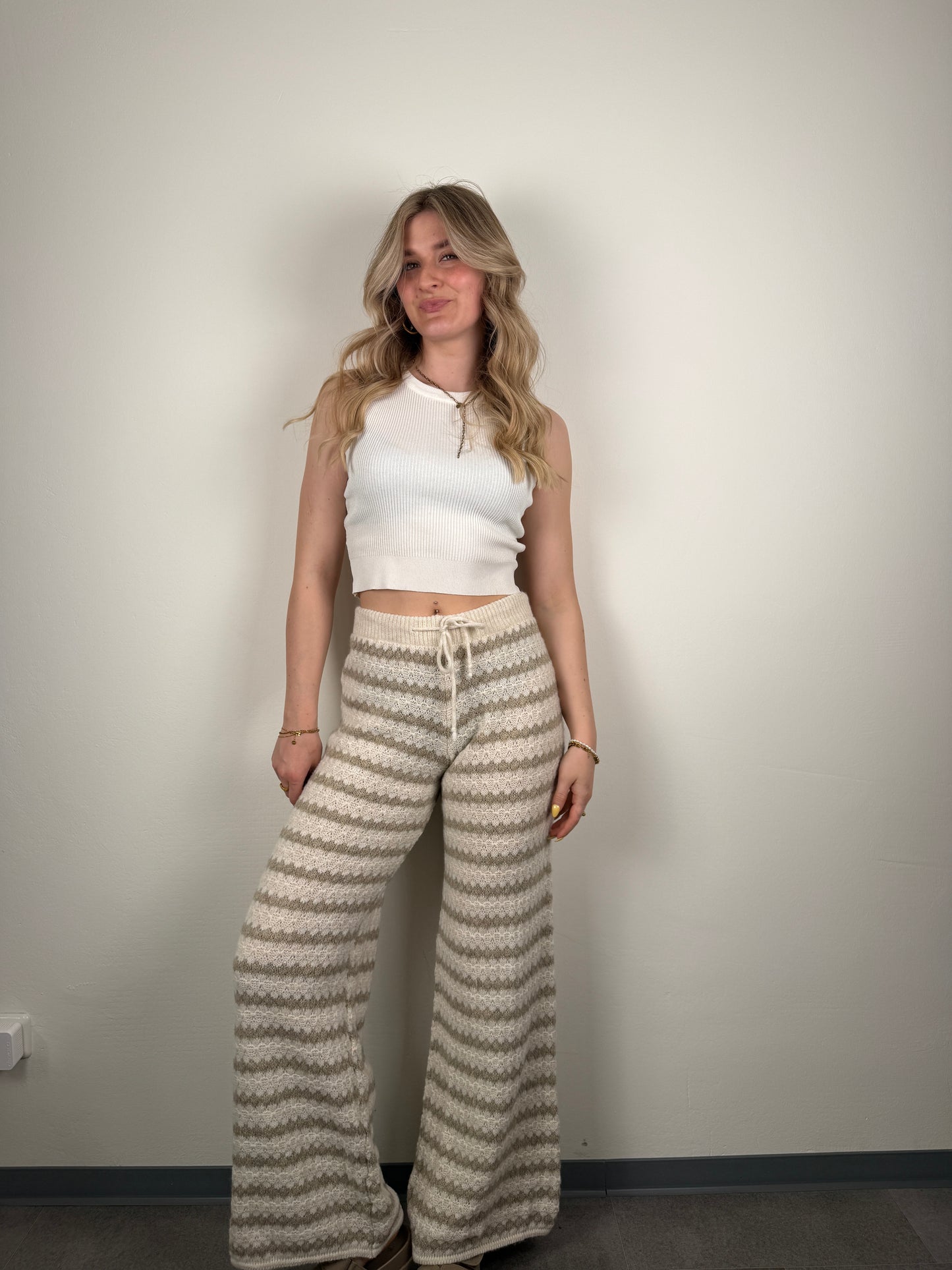 Summer knit pants beige
