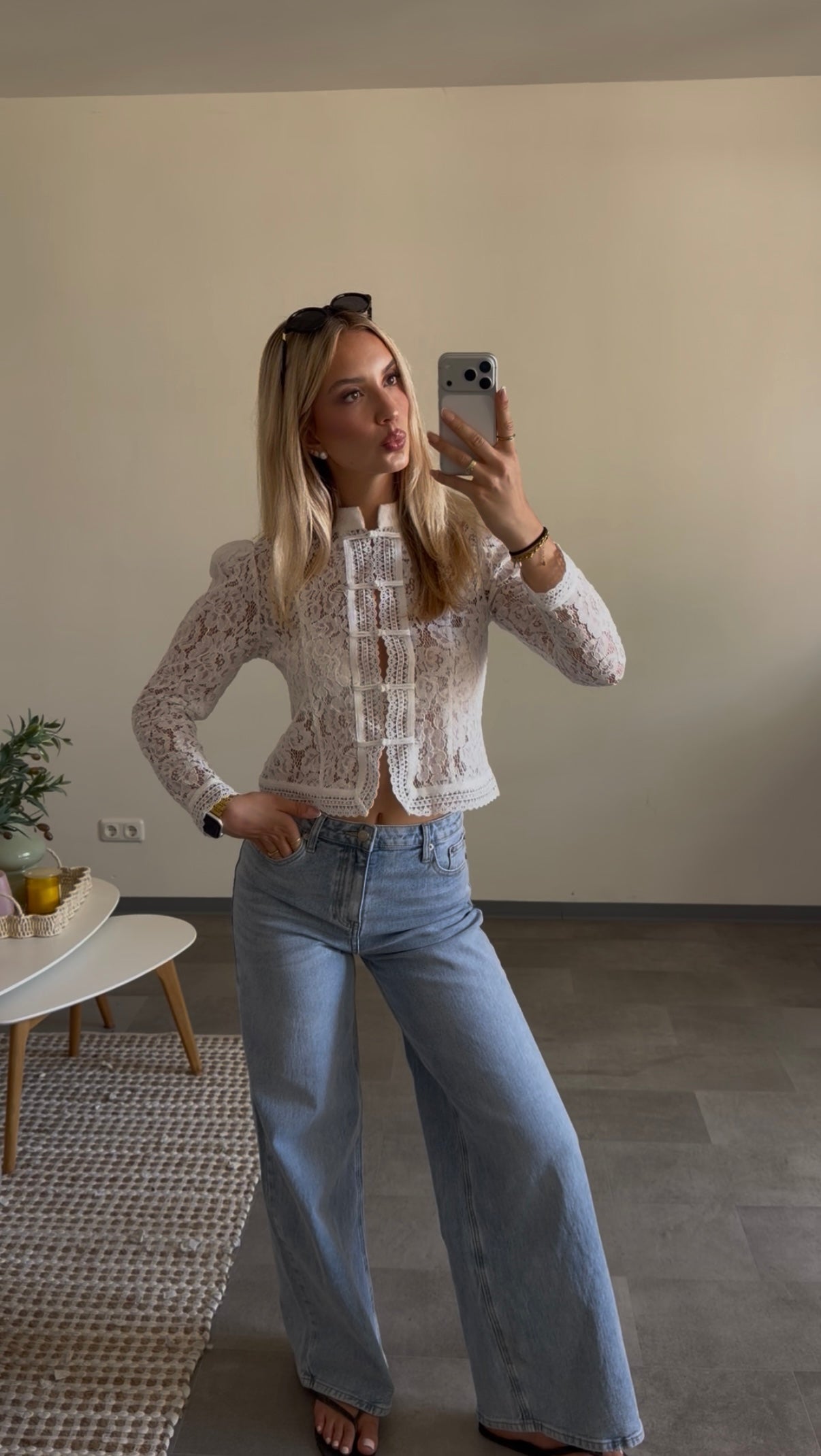 ROMANTIC LACE BLOUSE