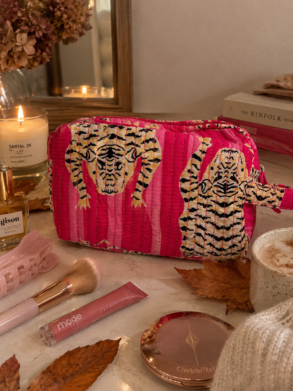 COSMETIC BAG TIGER