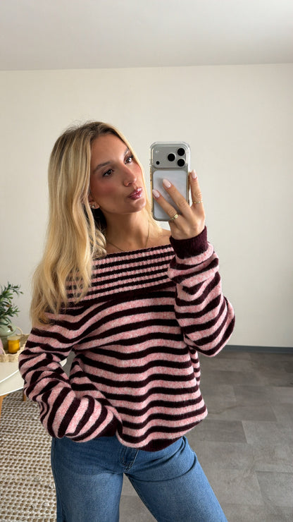 OFF-SHOULDER STRIPED PULLOVER BERRY