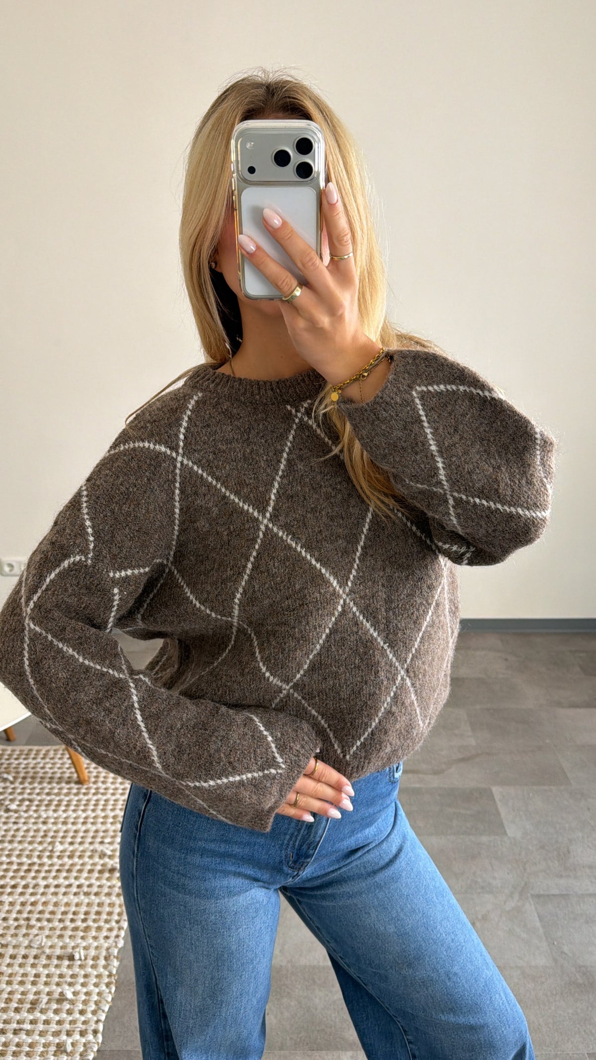 ARGYLE KNIT SWEATER MOCCA WHITE
