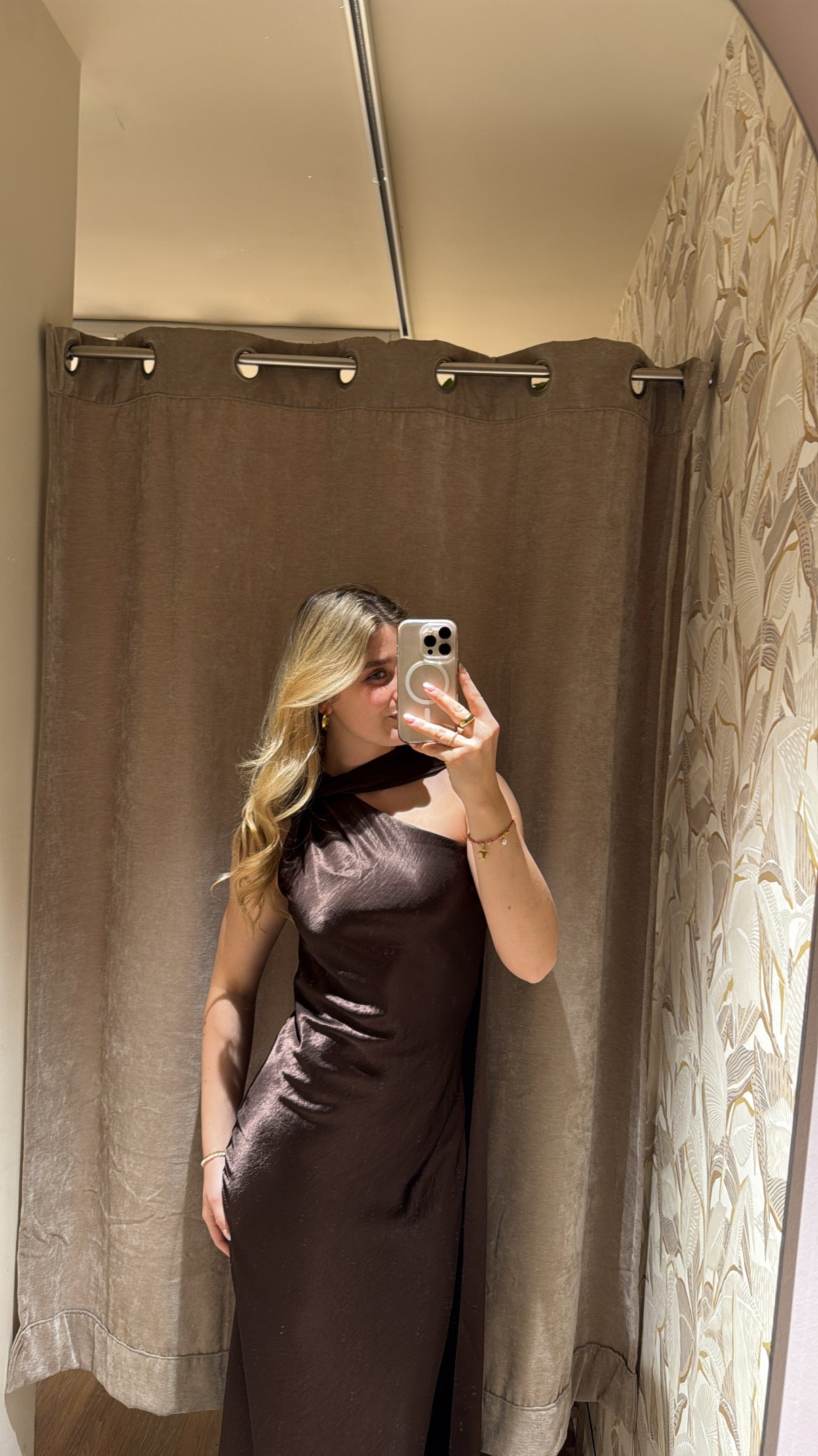 ASYMMETRISCHES KLEID MIT SCHAL DETAIL CHOCOLATE