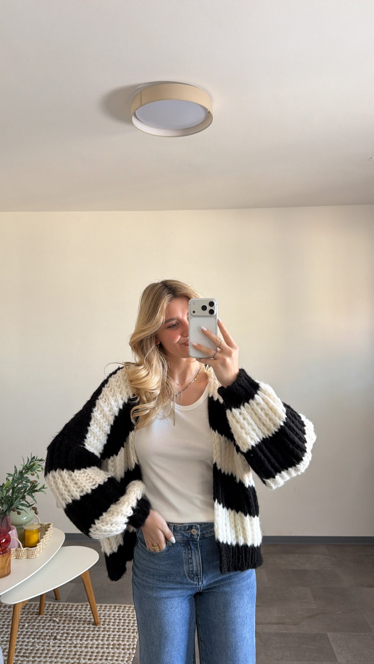 CHUNKY CARDIGAN BLACK AND WHITE