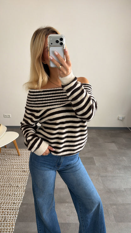 OFF-SHOULDER STRIPED PULLOVER CHOCLATE CREAM