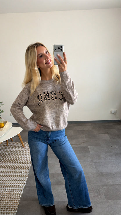 ICONIC LEO KNIT PULLOVER MOCCA