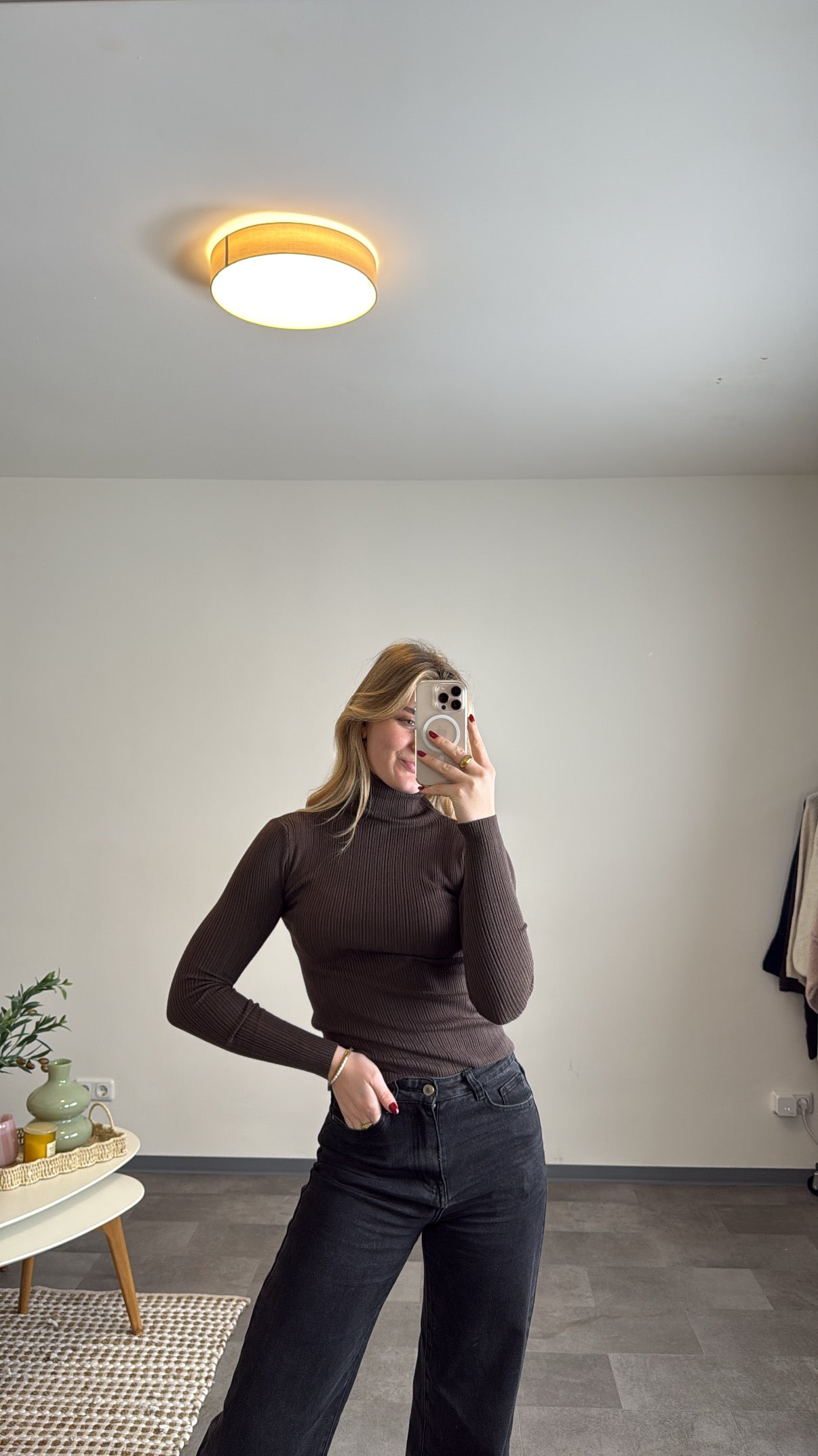 BASIC TURTLE LONGSLEEVE CHOCOLATE