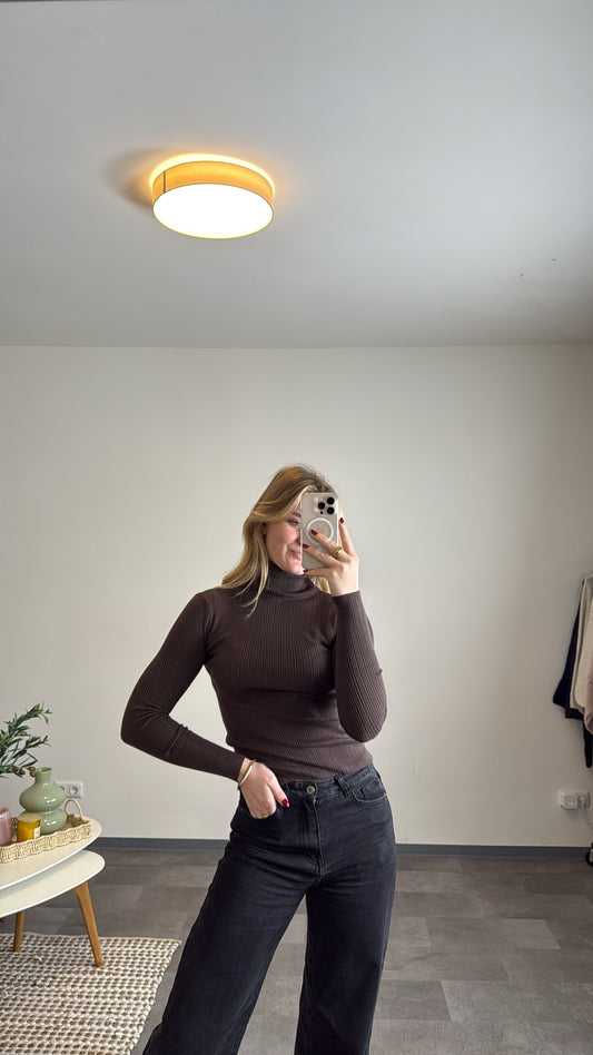 BASIC TURTLE LONGSLEEVE CHOCOLATE