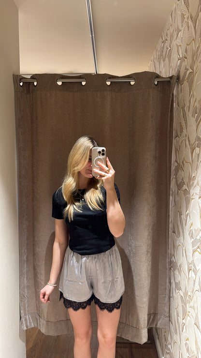 SPITZENSHORT GRAU SCHWARZ