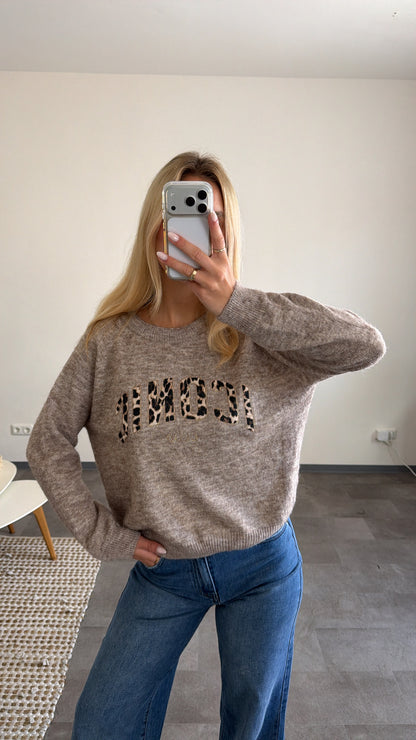ICONIC LEO KNIT PULLOVER MOCCA
