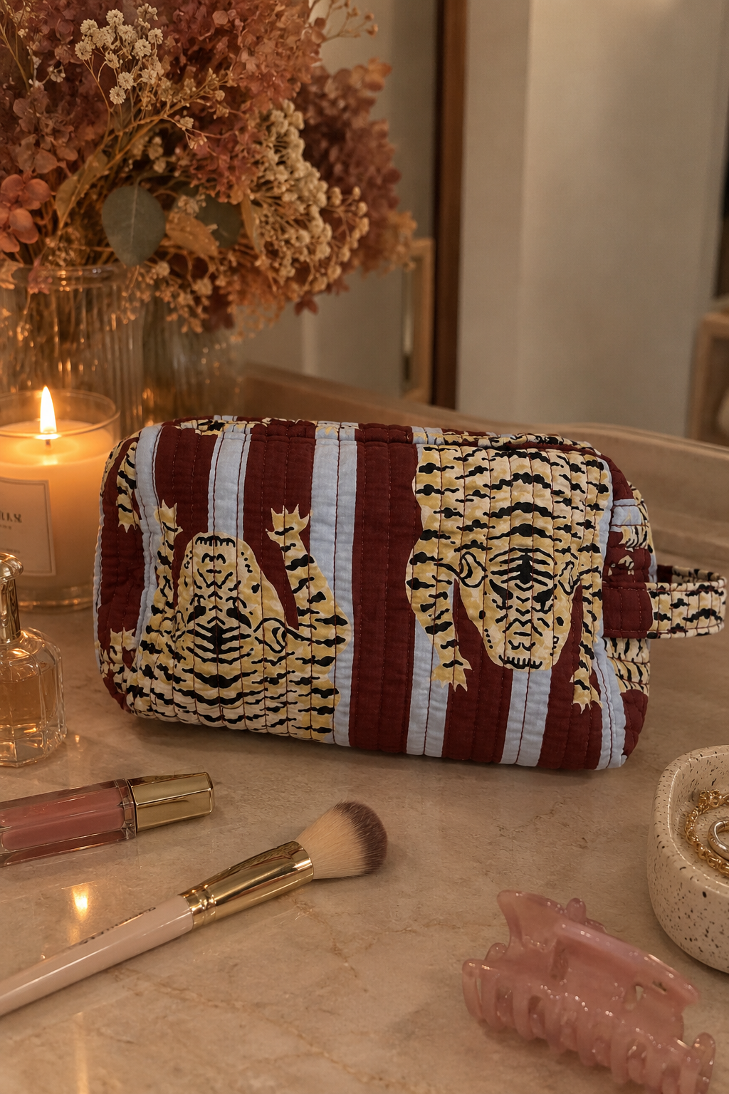 COSMETIC BAG TIGER