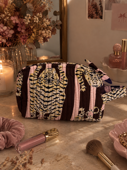 COSMETIC BAG TIGER