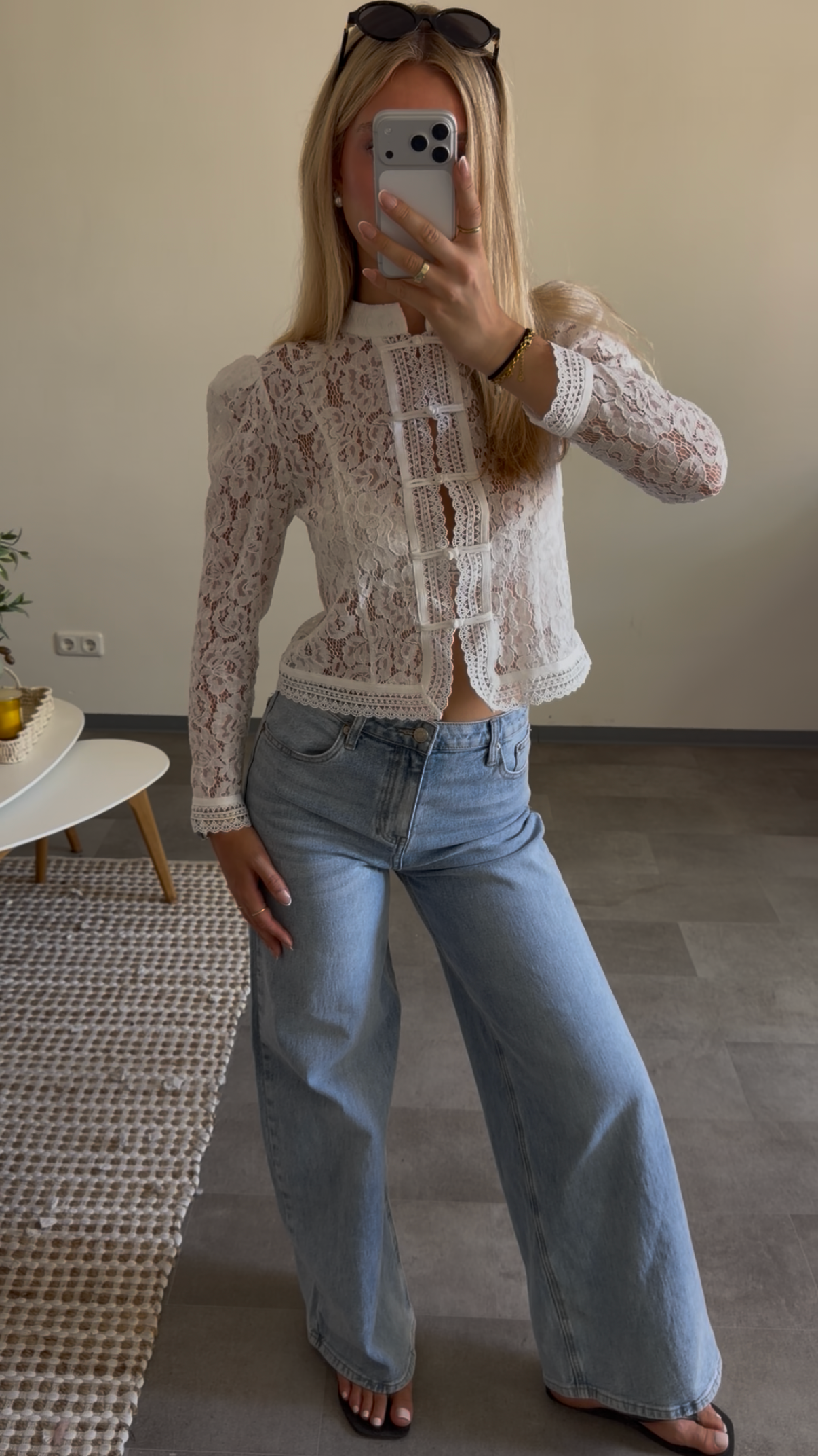 ROMANTIC LACE BLOUSE