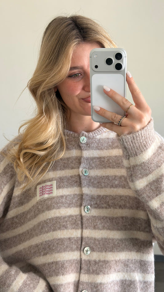 MATCHA PATCH CARDIGAN BEIGE CREAM