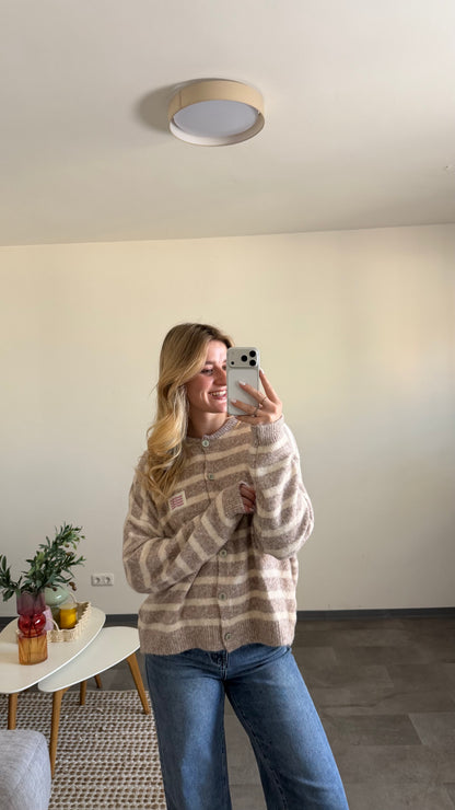MATCHA PATCH CARDIGAN BEIGE CREAM