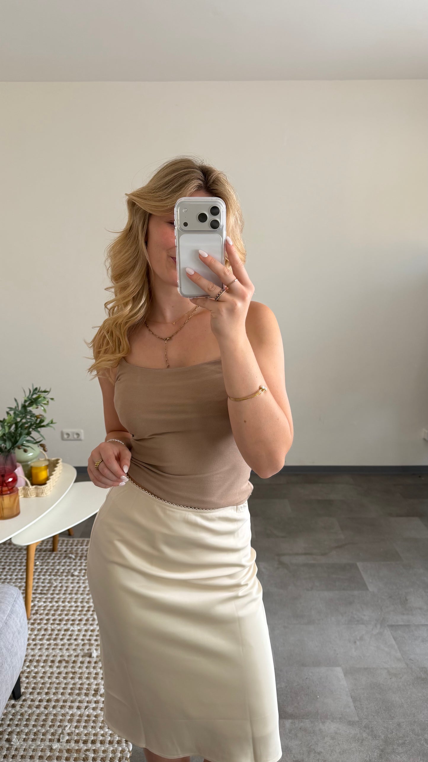 BASIC CAMI TOP BEIGE