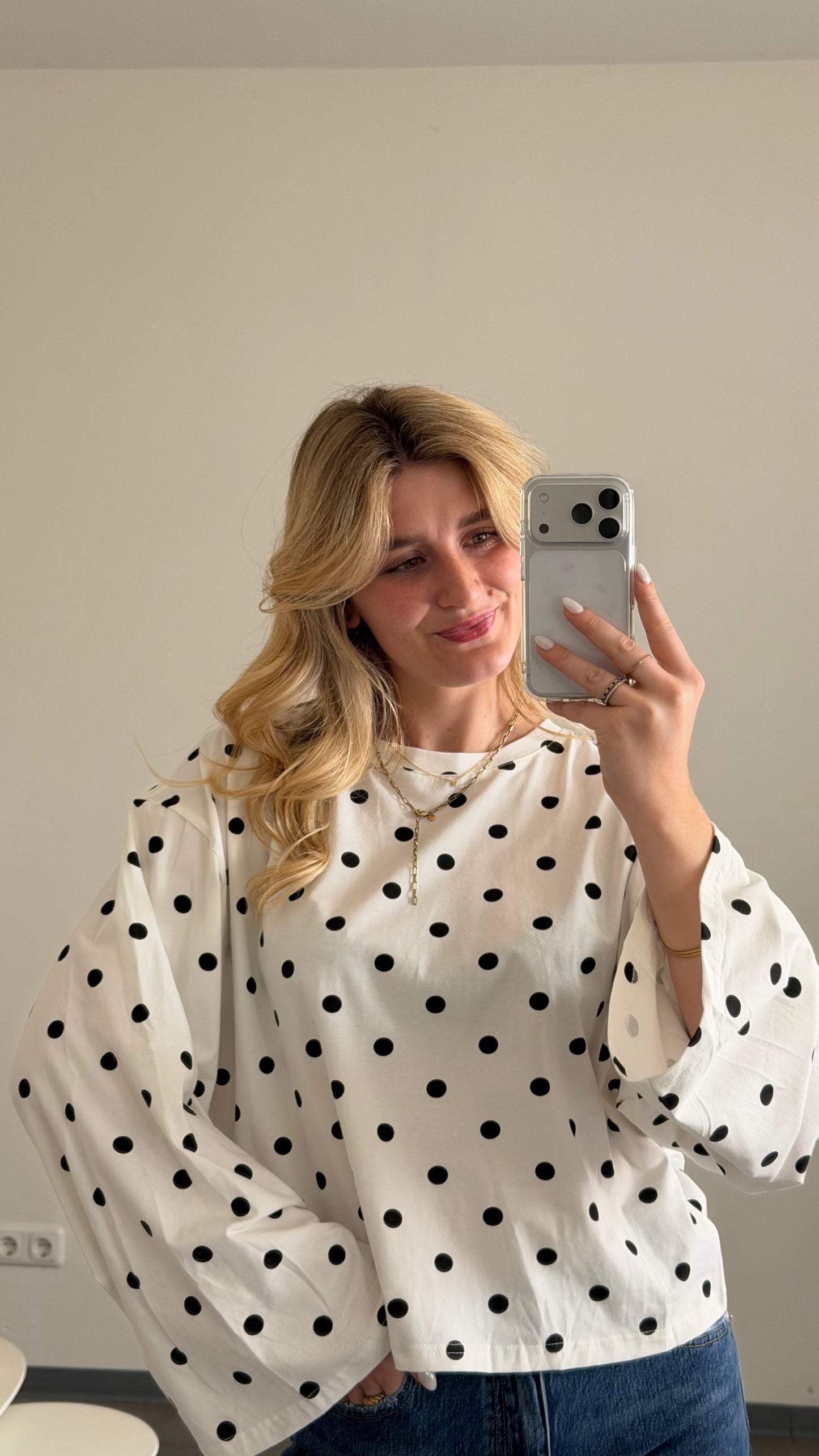 LONGSLEEVE POLKA DOTS BLACK & WHITE