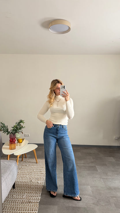 WIDE LEG BLUE JEANS
