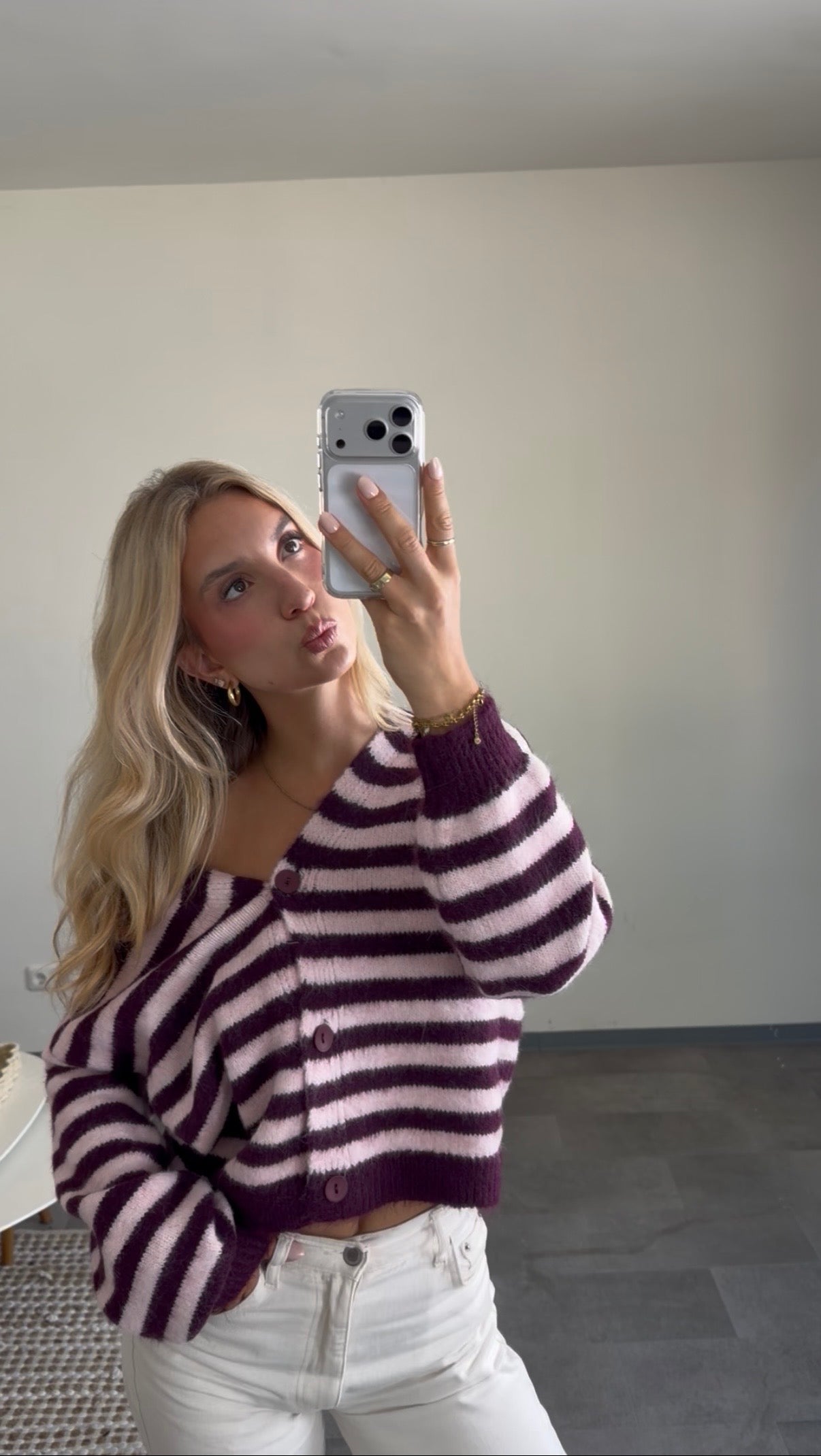 SOFT V-NECK CARDIGAN BERRY