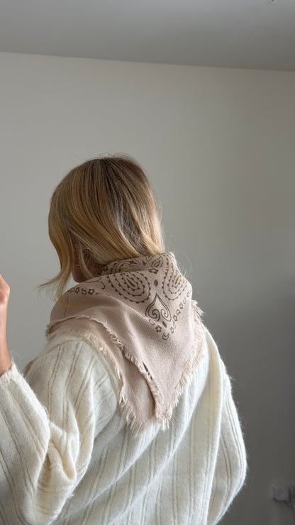 PAISLEY SCARF MOCCA