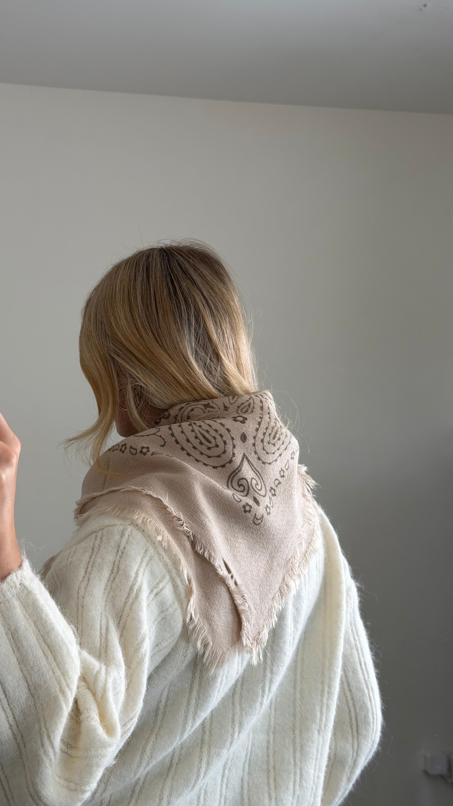 PAISLEY SCARF BEIGE