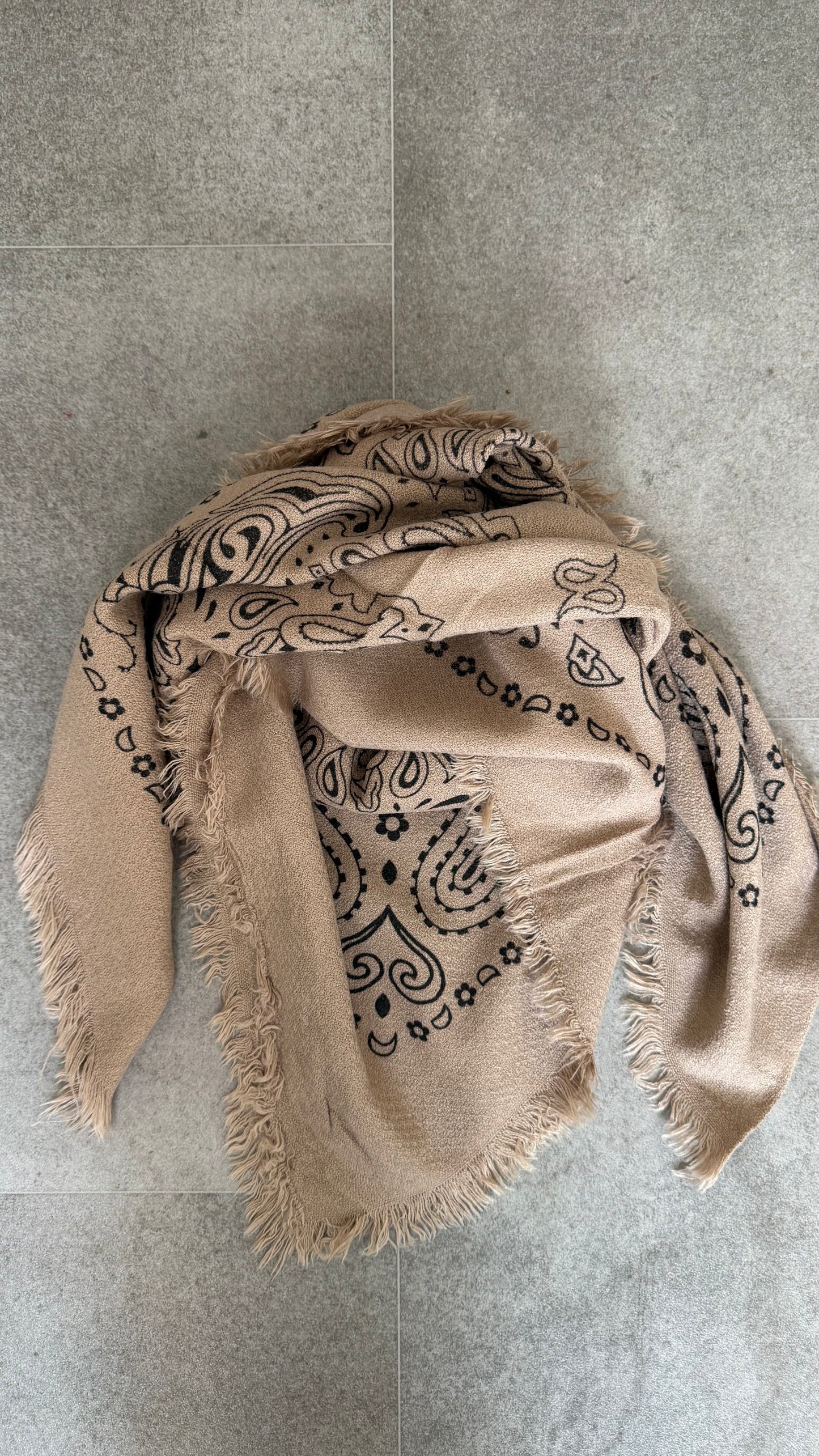 PAISLEY SCARF MOCCA