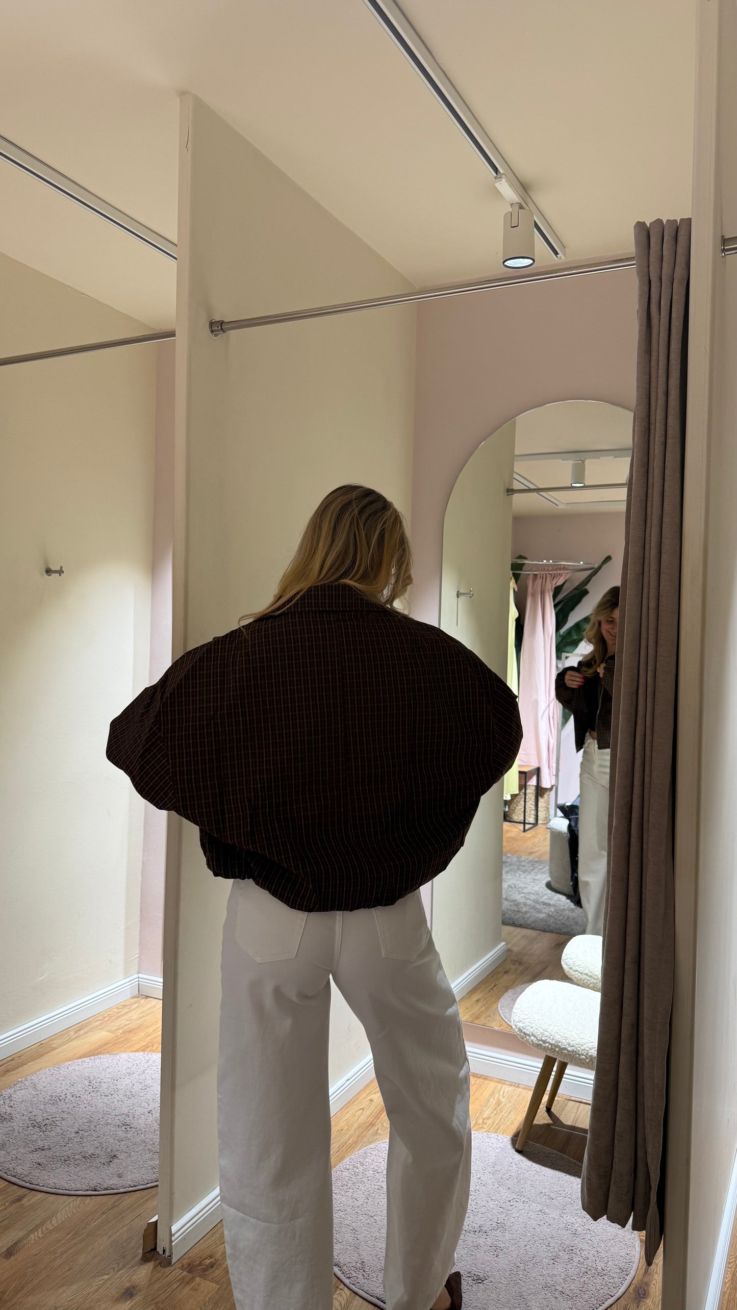 OVERSIZED PLAID BOMBER BRAUN