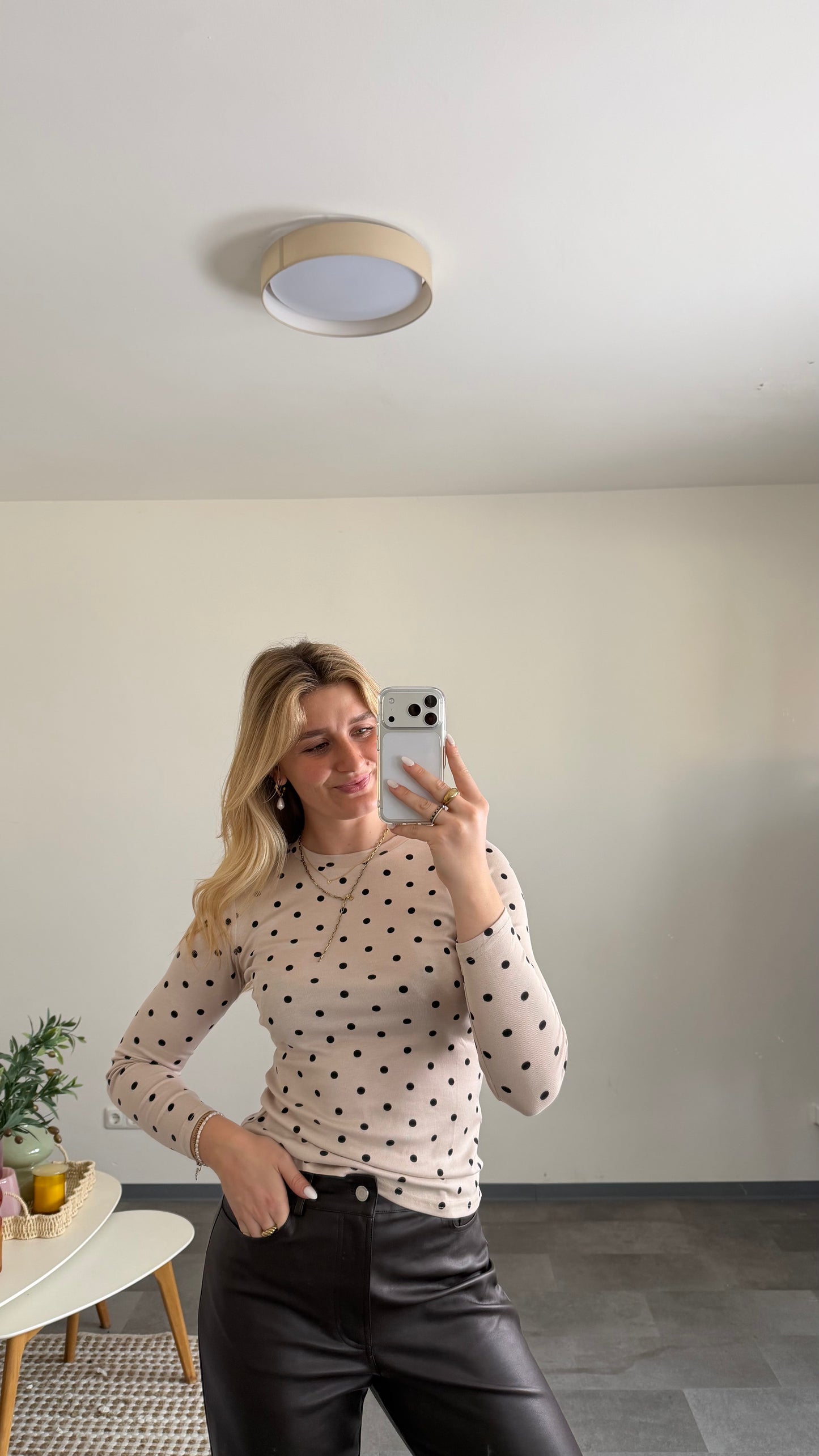 LONGSLEEVE POLKA DOTS BEIGE & BLACK