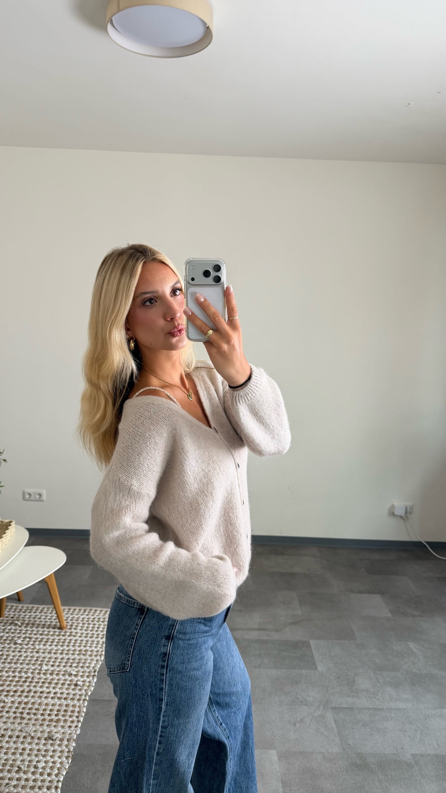 BASIC SOFT KNIT CARDIGAN BEIGE