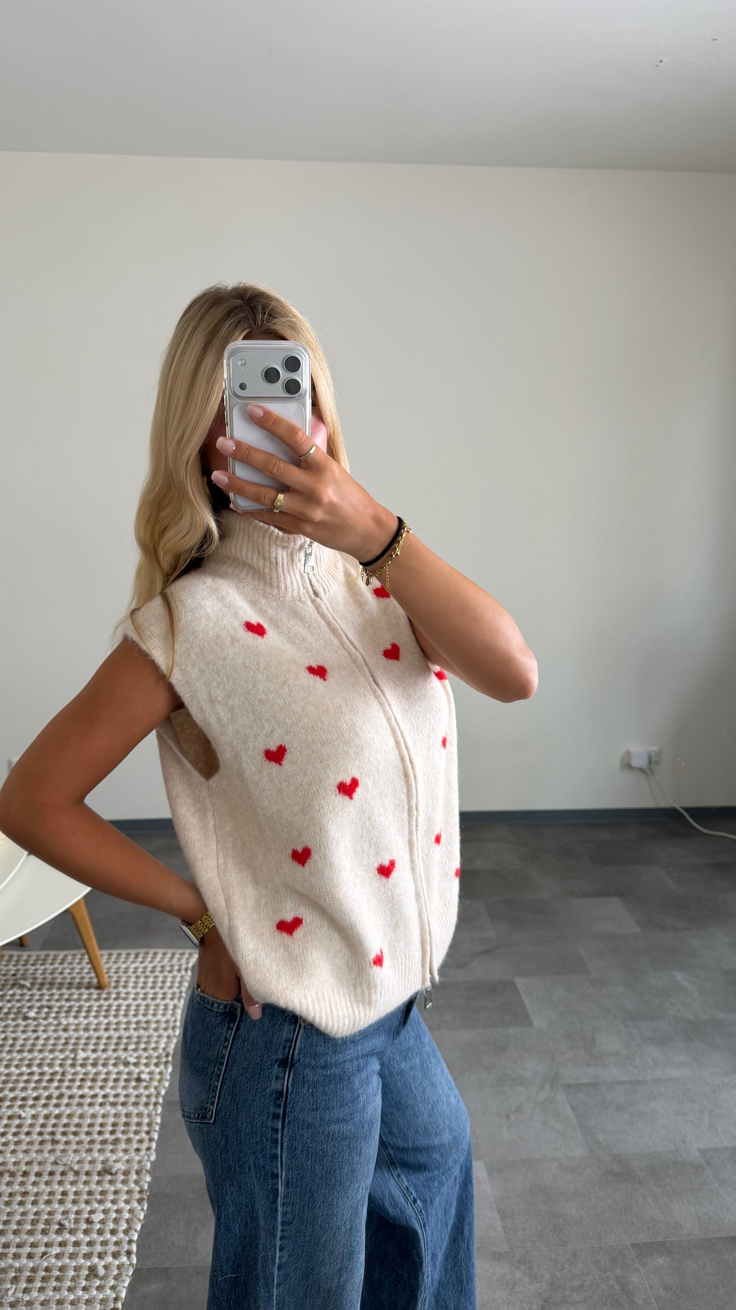 HEART ZIP WESTE BEIGE RED