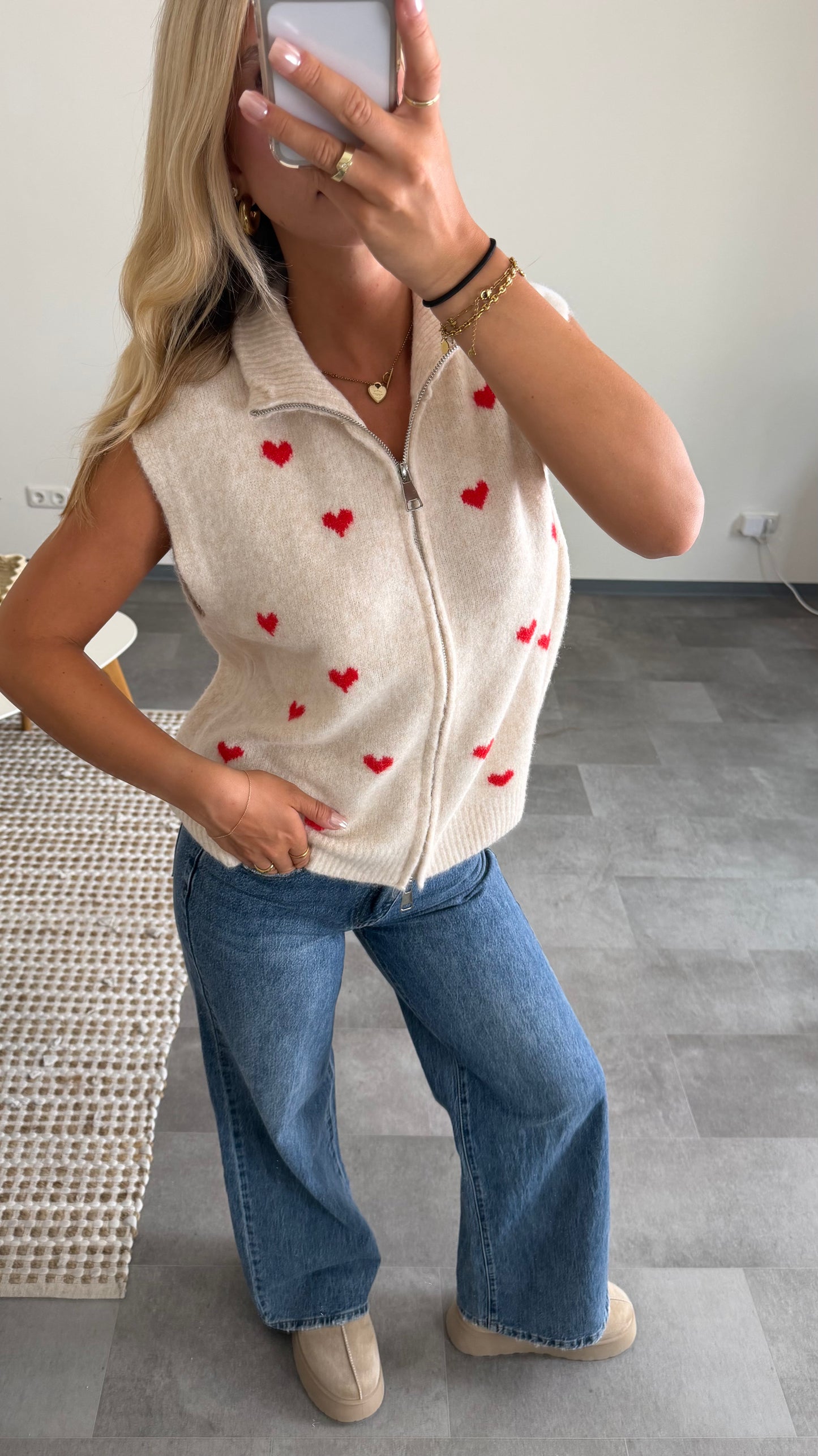 HEART ZIP WESTE BEIGE RED