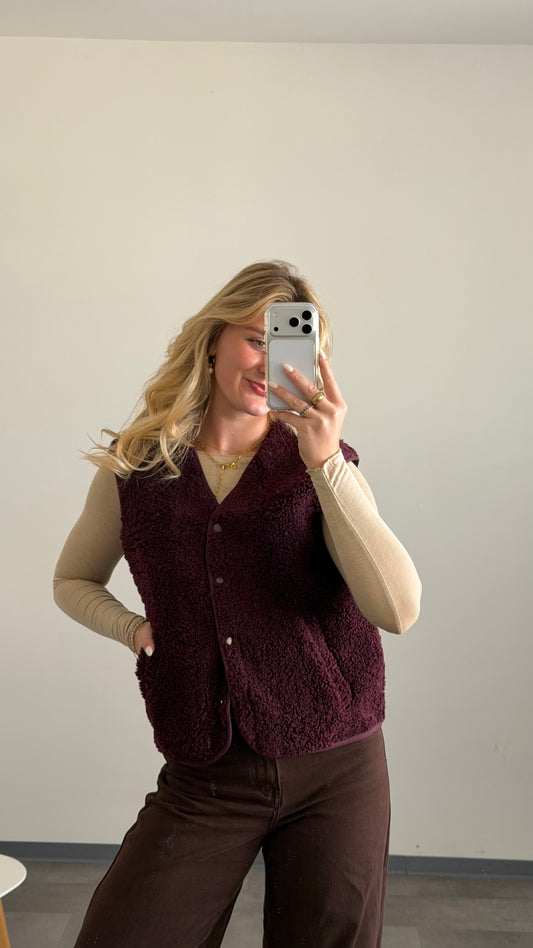 TEDDY VEST PLUM