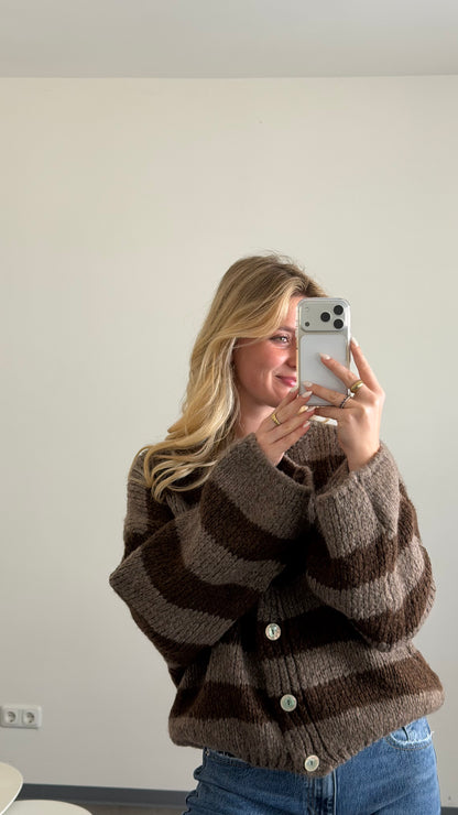HIGH NECK BUTTON STRIPE CARDIGAN ESPRESSO