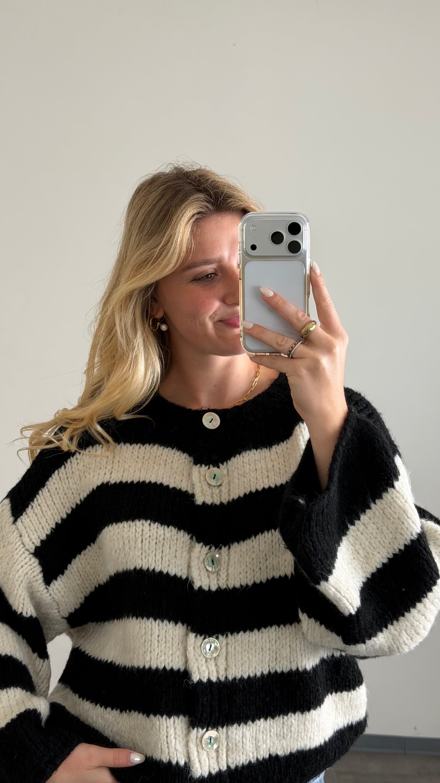 HIGH NECK BUTTON STRIPE CARDIGAN BLACK WHITE