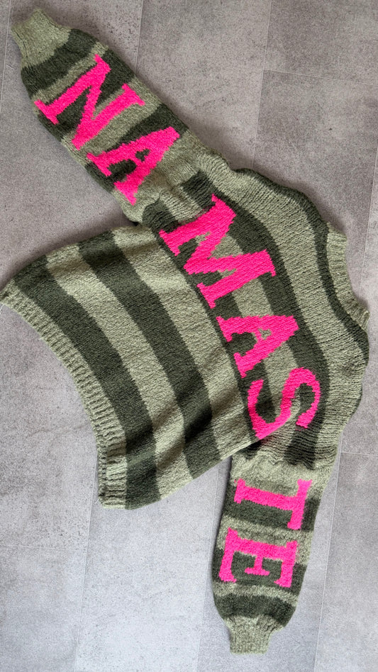 NAMASTE PULLOVER GREEN