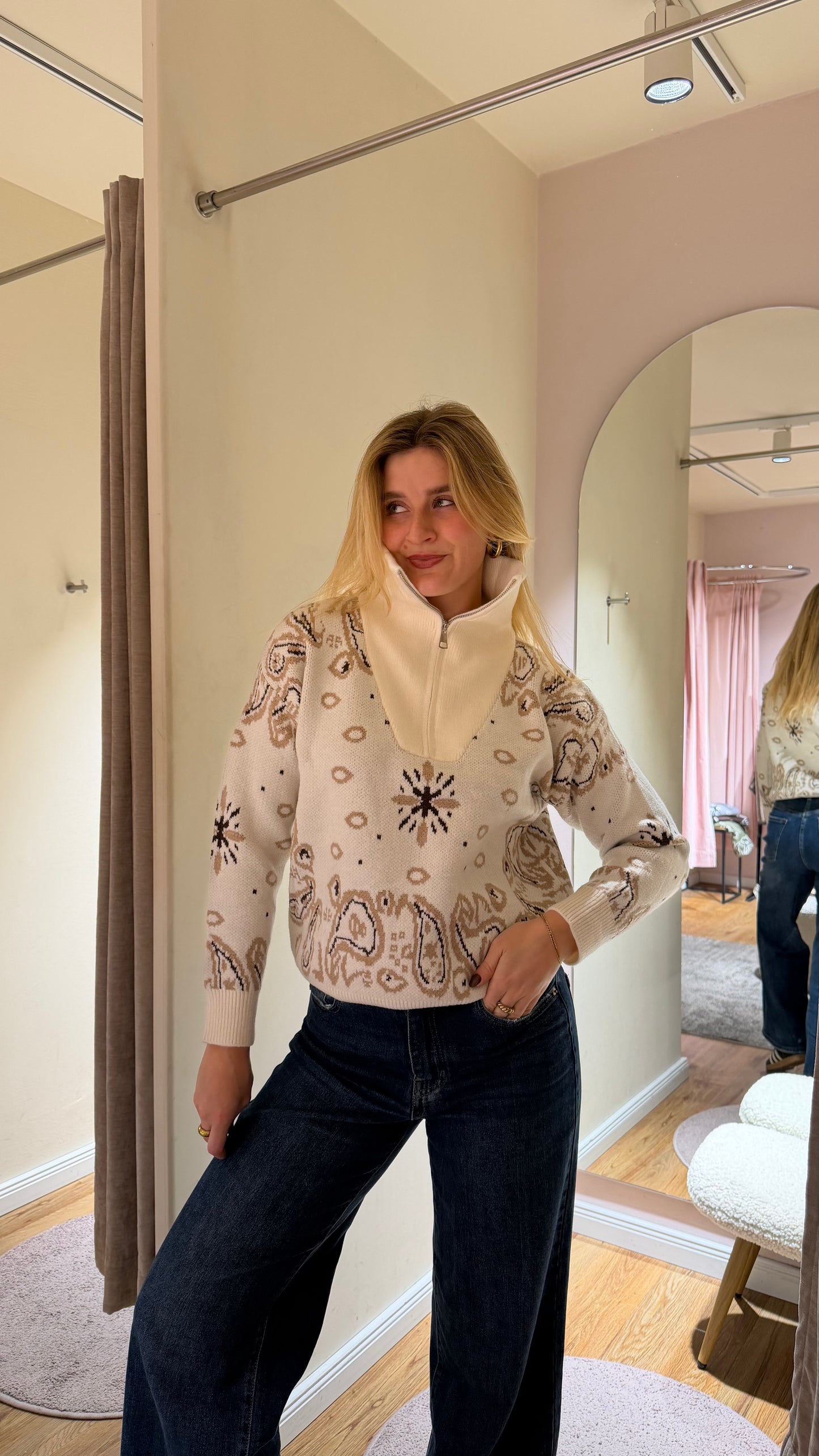PAISLEY PULLI CREAM