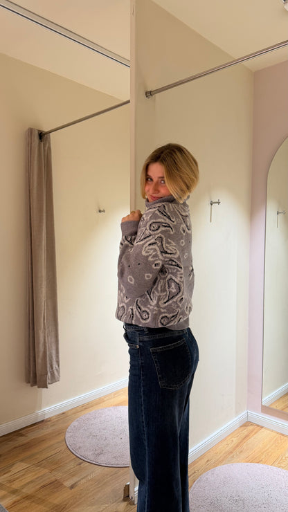 PAISLEY PULLI GREY