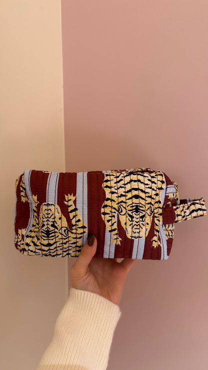 COSMETIC BAG TIGER