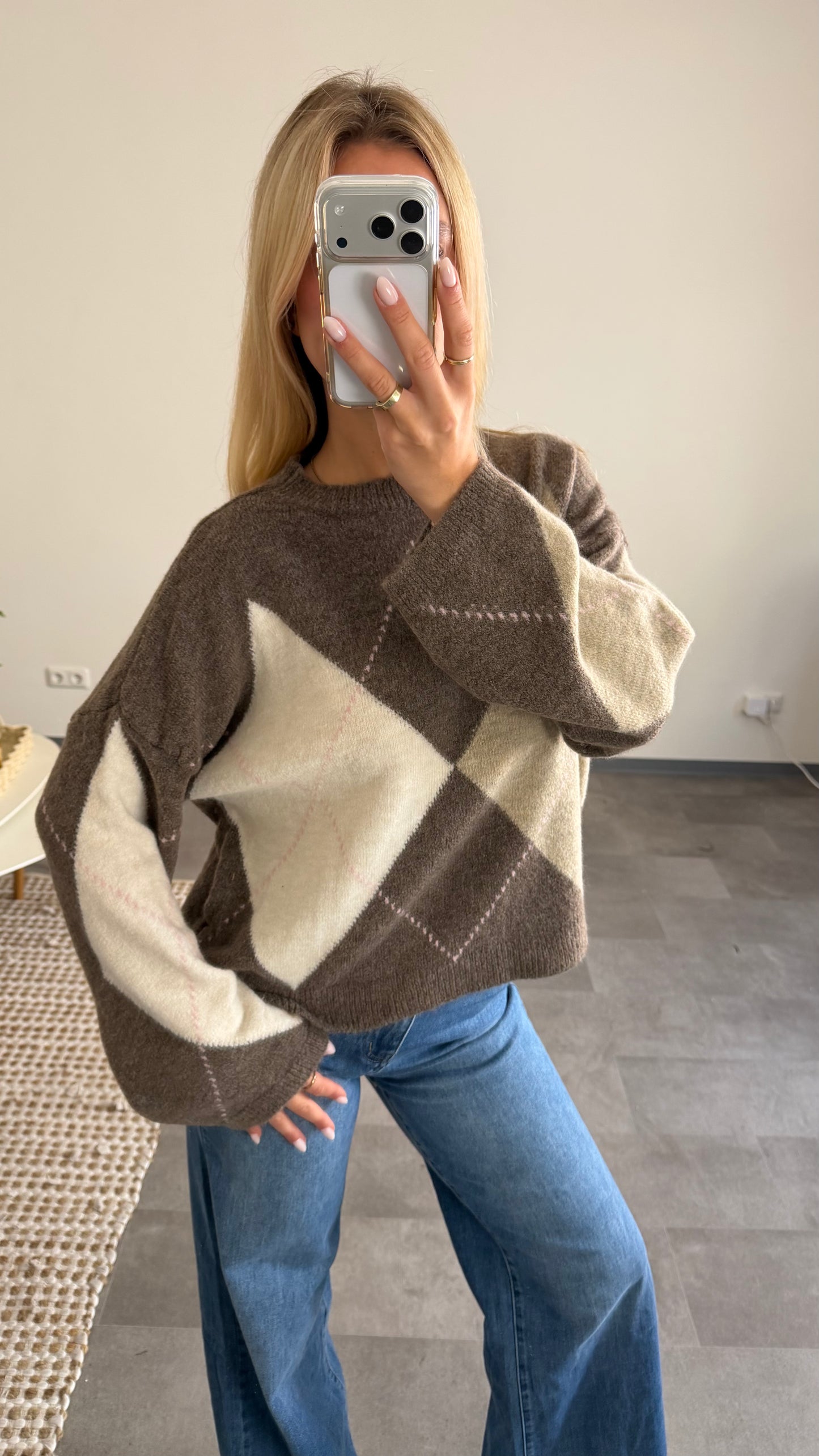 ARGYLE KNIT SWEATER MOCCA MIX
