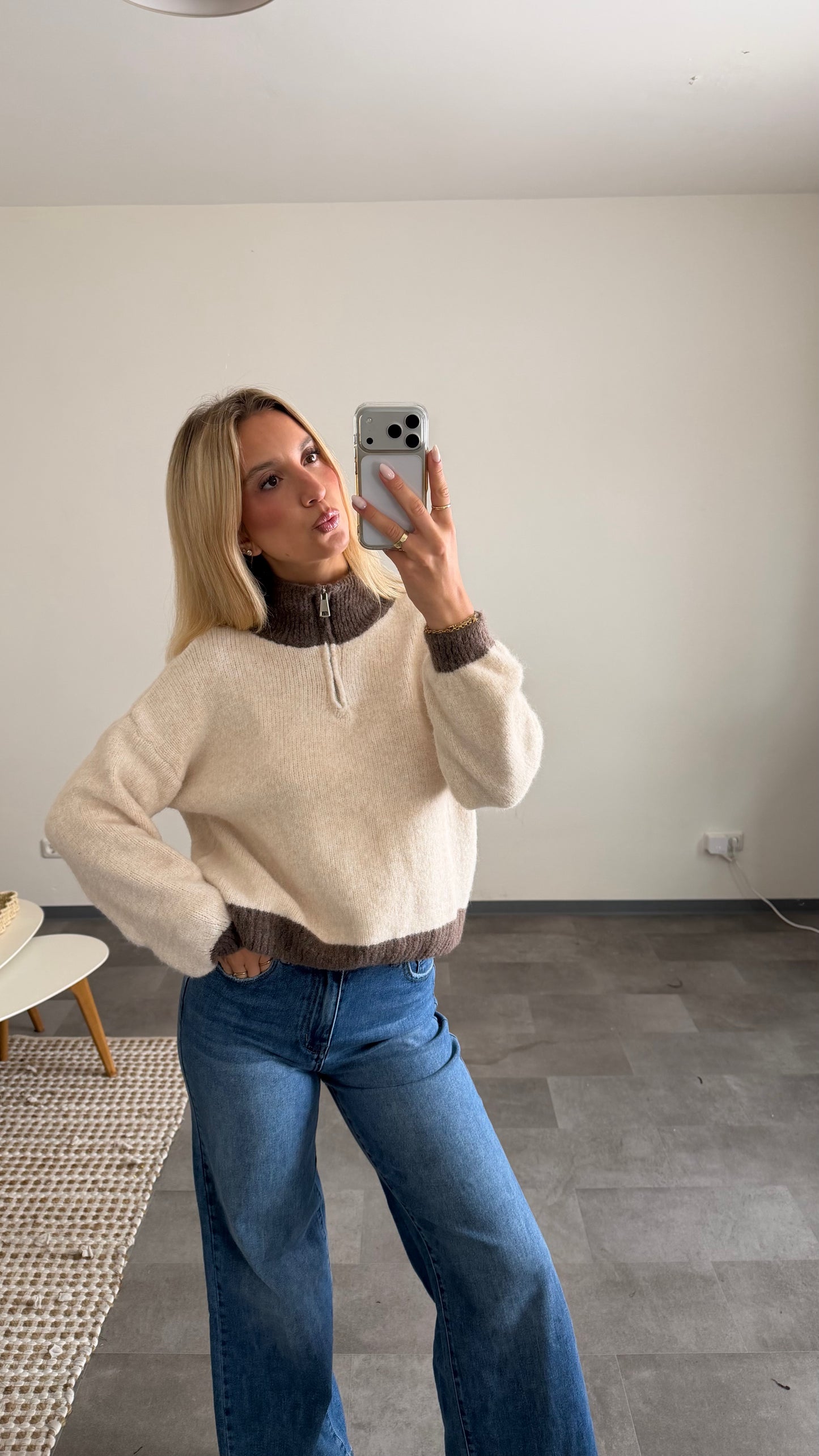 CONTRAST HALF-ZIP SWEATER VANILLA MOCCA