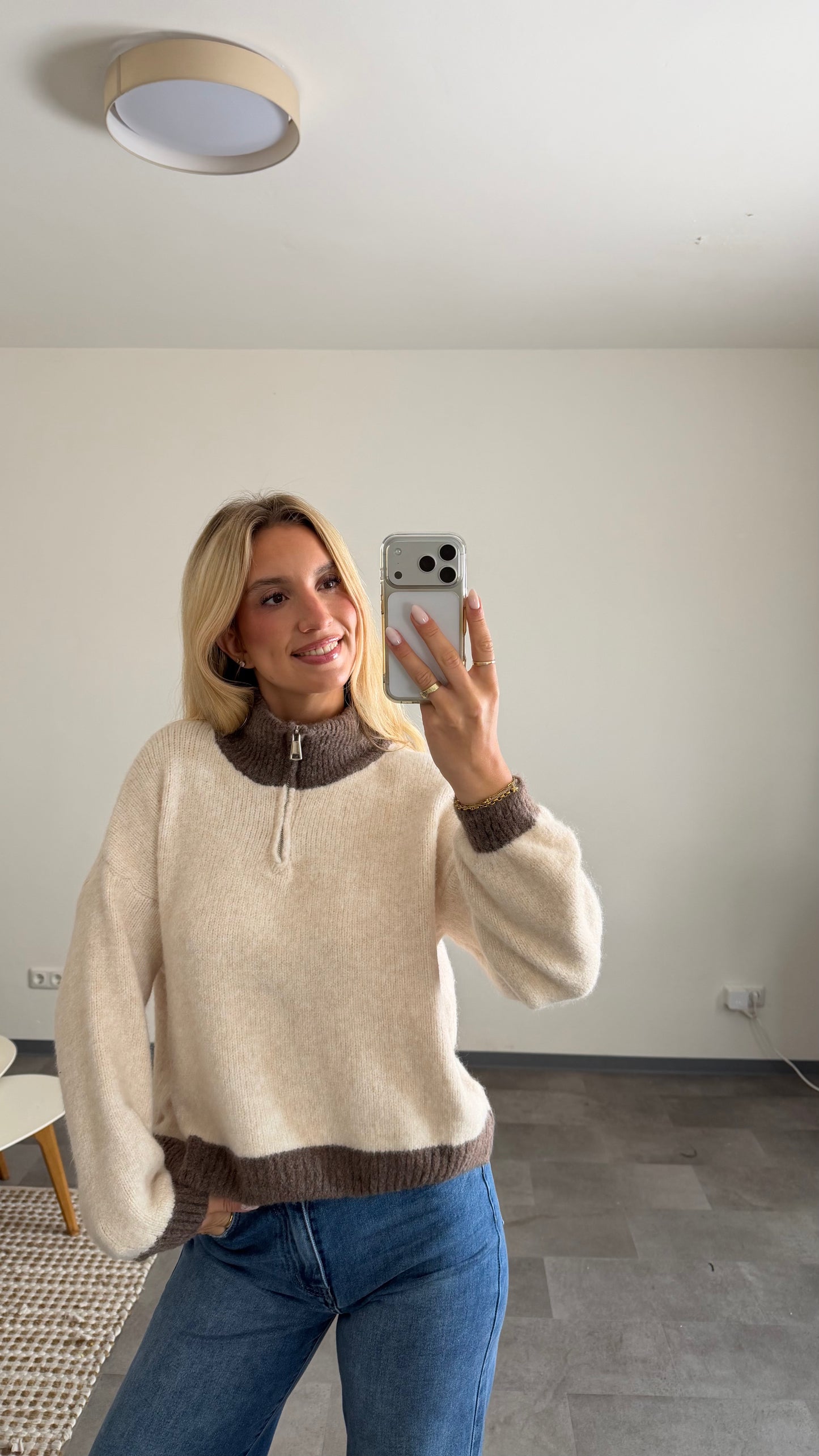 CONTRAST HALF-ZIP SWEATER VANILLA MOCCA