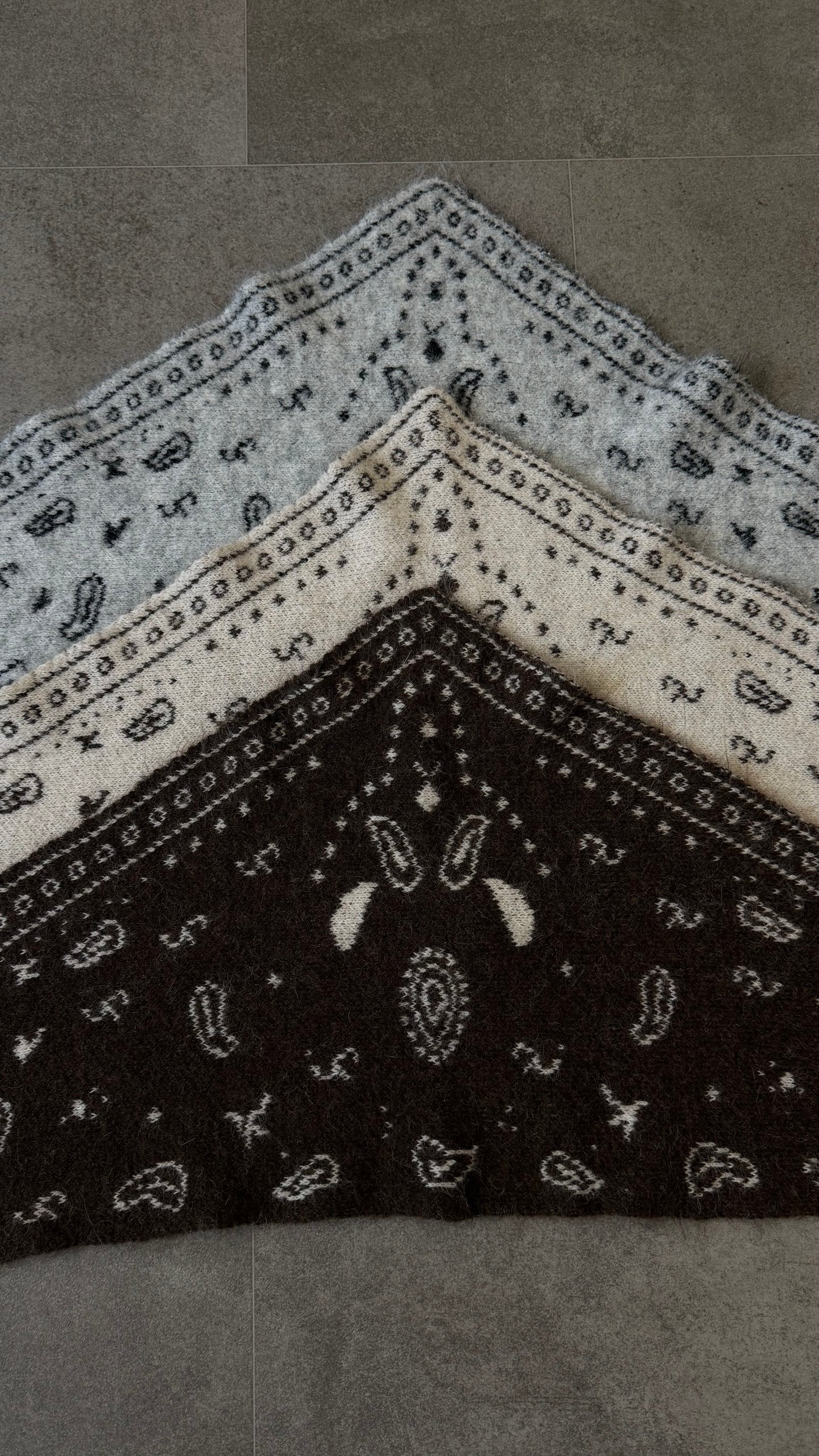 PAISLEY KNIT SCARF CREAM