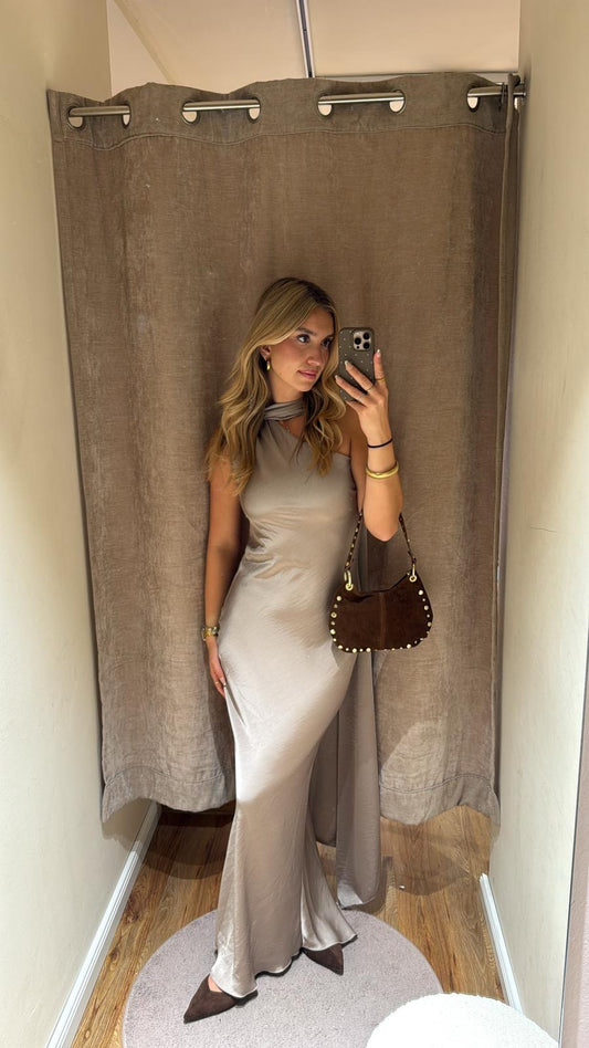 ASYMMETRISCHES KLEID MIT SCHAL DETAIL CHAMPAGNER